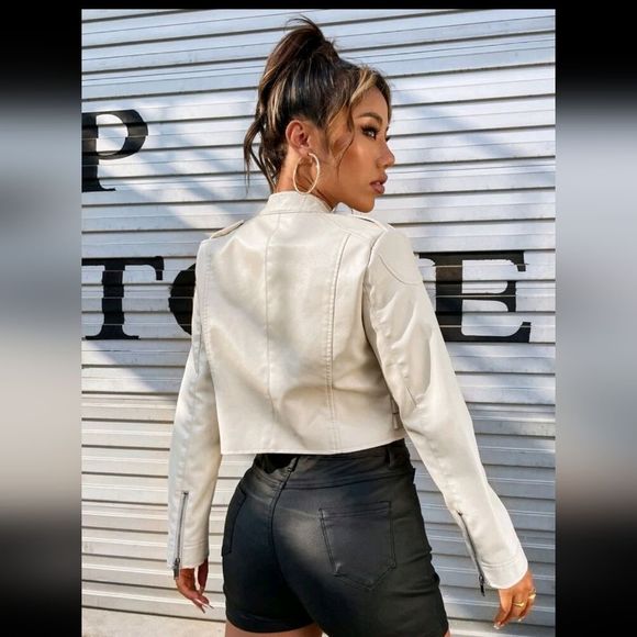 ❤️Cropped Cream PU Leather Biker Jacket - Picture 3 of 9